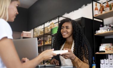 vaga-para-atendente-de-loja-em-nova-iguacu-rj